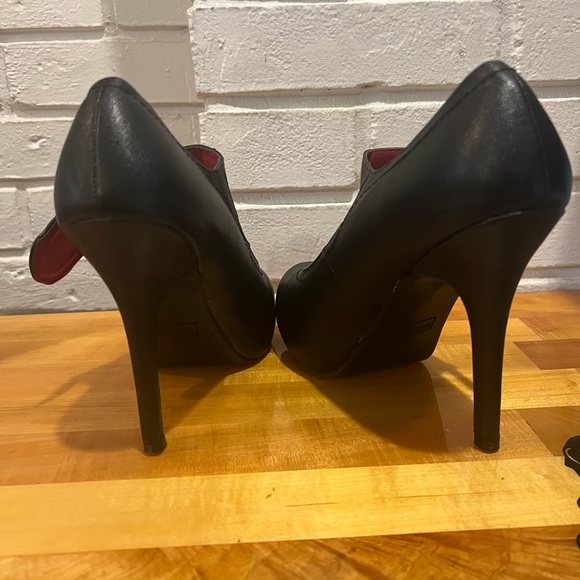 #5 Madeline heels - Picture 4 of 8